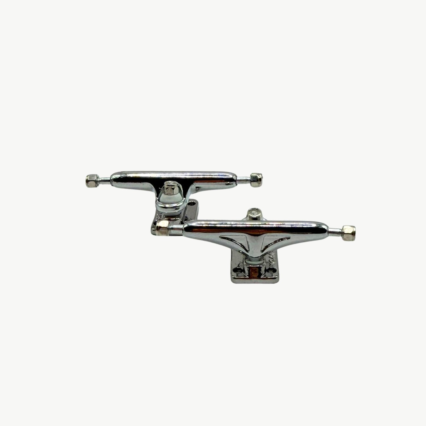 Trucks XOANA (pairs)
